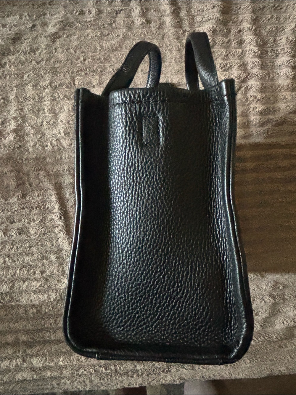 Marc Jacobs Black Small Leather 'The Tote Bag' - Picture 6 of 11
